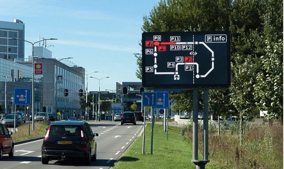 P10 signalisation dynamique adaptée aux besoins du client Smart City avertissant l'affichage à LED