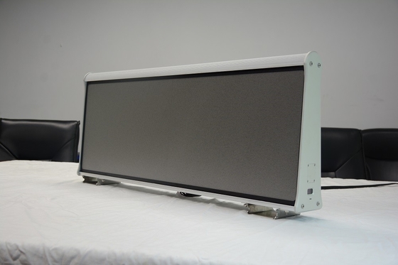 Le toit polychrome LED de voiture de 5000nits P2.5 signe la haute 3840Hz la vitesse de régénération