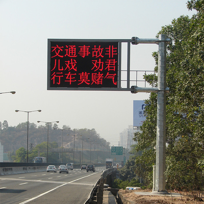 Les signes polychromes de VMS d'autoroute de 16mm l'affichage de message de sécurité routière