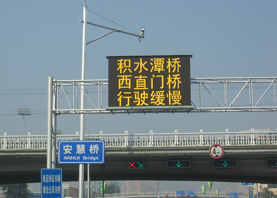 Les signes polychromes de VMS d'autoroute de 16mm l'affichage de message de sécurité routière