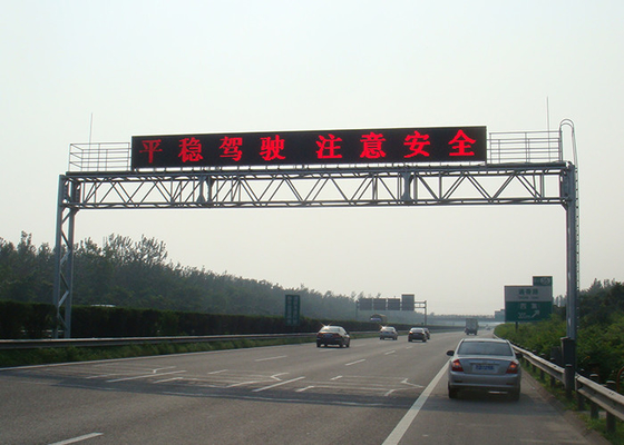 Les signes de VMS d'autoroute du portique NTCIP OT10 embarquent le message d'avertissement du trafic de LED