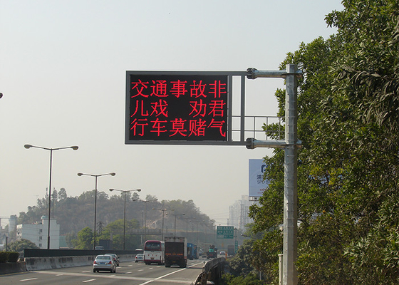 Affichage à LED extérieur polychrome de panneaux routiers variables de l'IMMERSION P20 IP56
