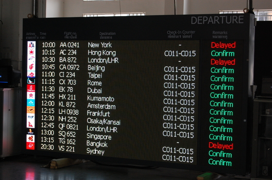 Affichage de l'information de vol d'aéroport de P6 P12 pour le passager de voyageur