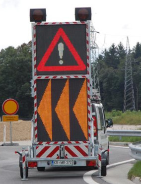 Le mobile 3 dans 1 remorque de VMS de lentille de SMD signe l'affichage à LED avec le générateur