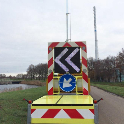 les signes variables de message de 31.25mm trafiquent le conseil extérieur de VMS de route