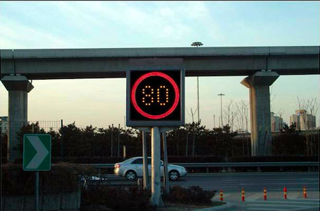Signe de circulation routière de route de limitation de vitesse du radar P16mm VMS de Digital