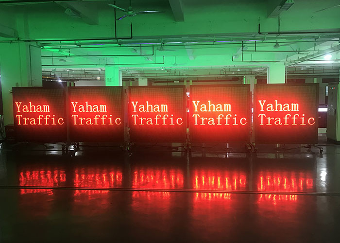 P31.25 le trafic LED VMS signe la table des messages simple sans fil de couleur